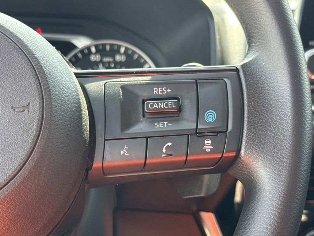 Certified 2021 Nissan Rogue SV FWD image 28