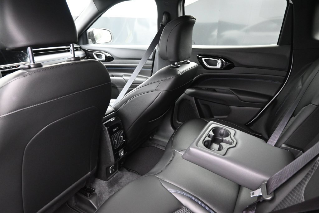 New 2026 Jeep Compass Latitude AWD/4WD image 19