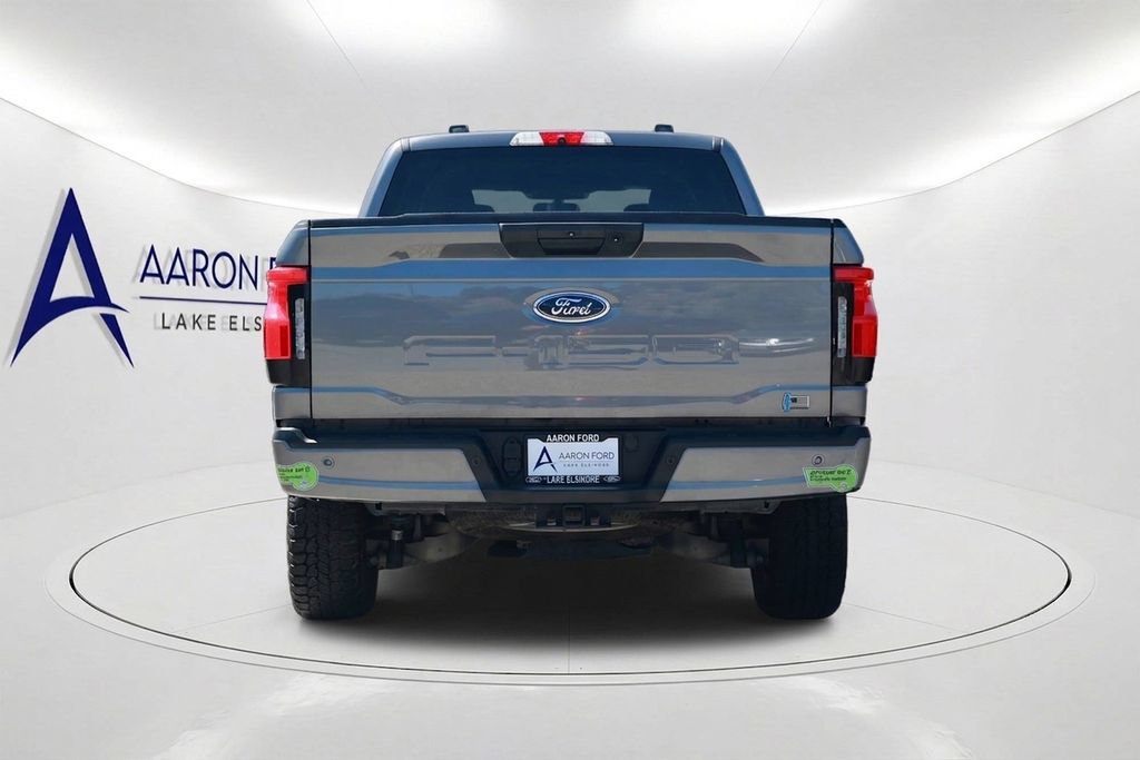 Used 2022 Ford F150 Lightning XLT AWD/4WD image 5