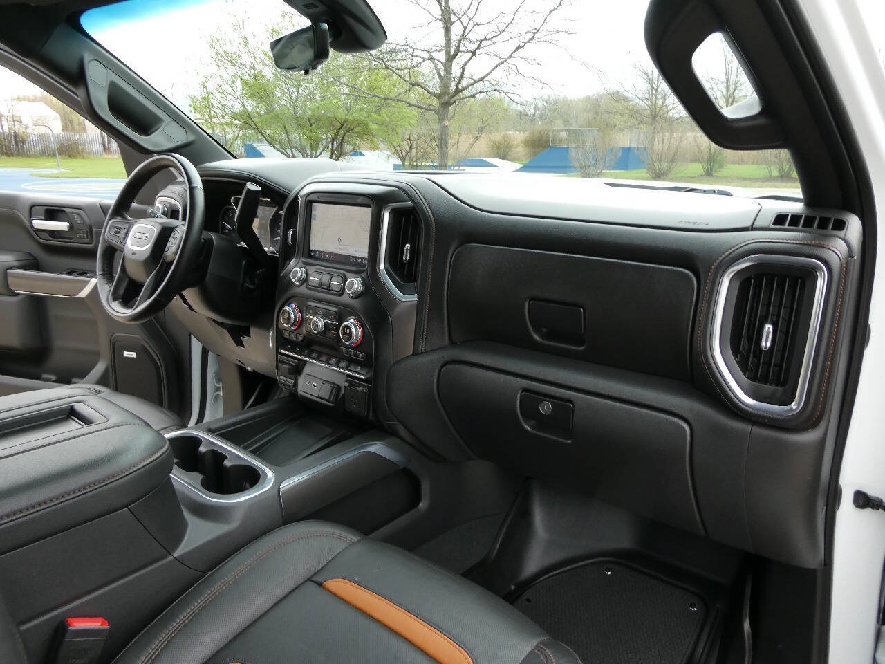 Used 2021 GMC Sierra 1500 AT4 w/ Technology Package AWD/4WD image 40