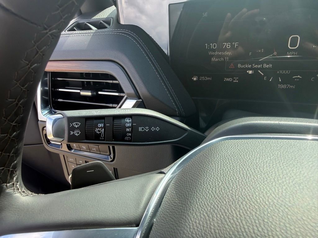 Used 2025 GMC Yukon XL Denali w/ Sun & Power Step Package image 40