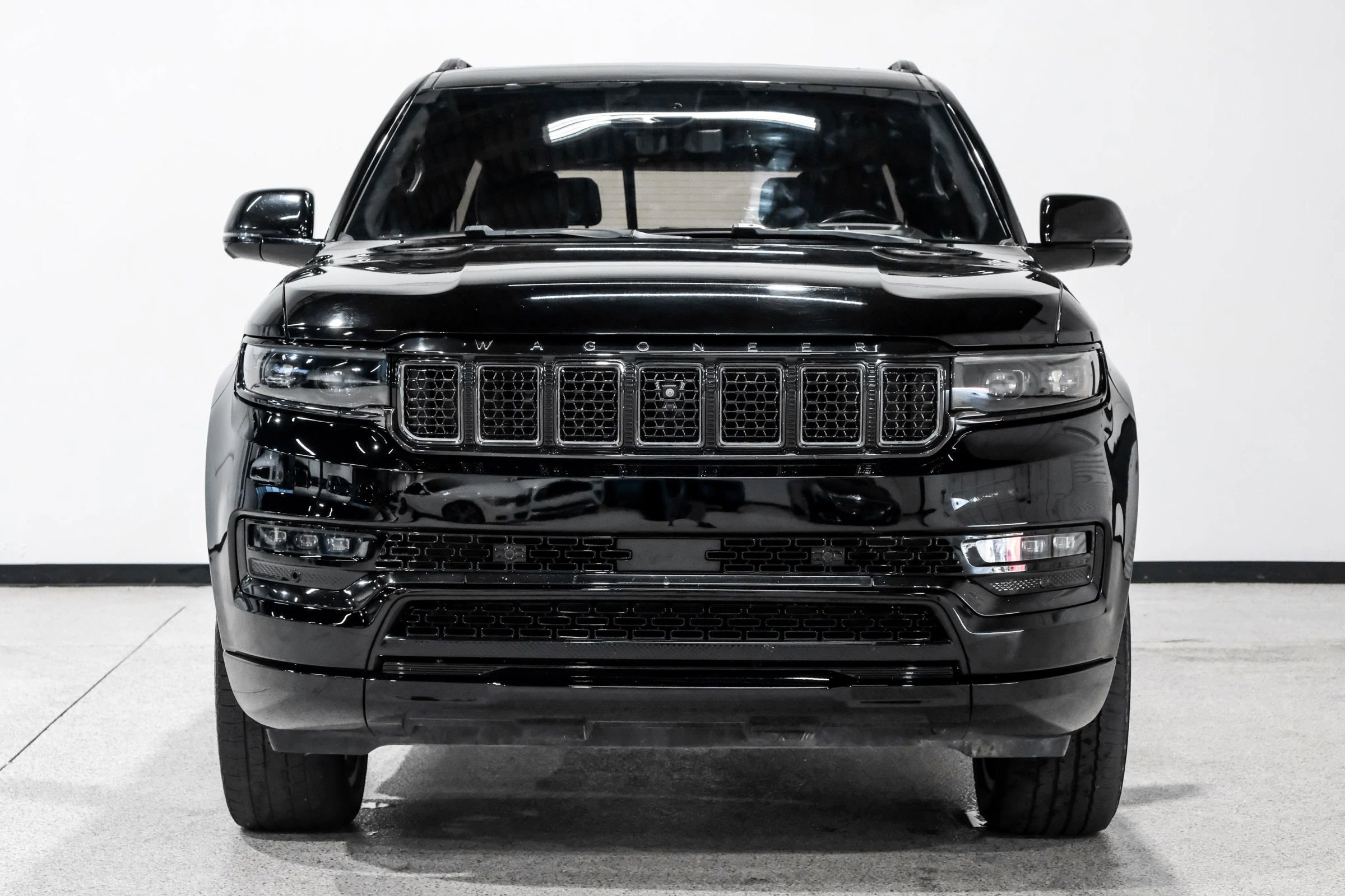 Used 2022 Jeep Grand Wagoneer Series II image 3
