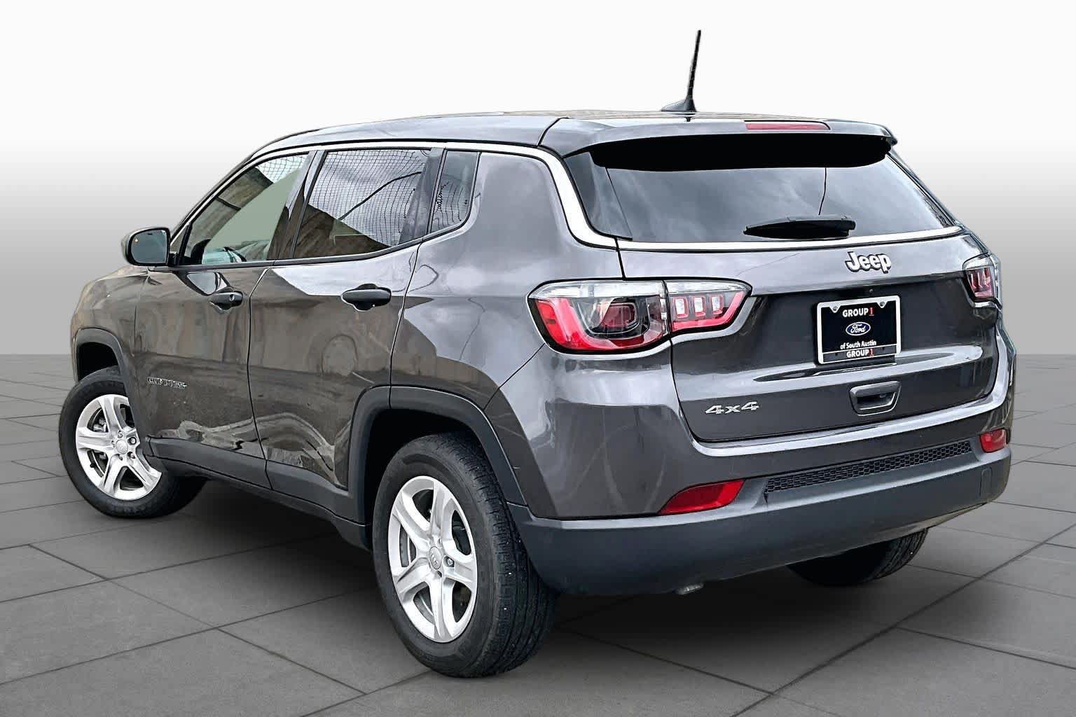 Used 2023 Jeep Compass Sport AWD/4WD image 11