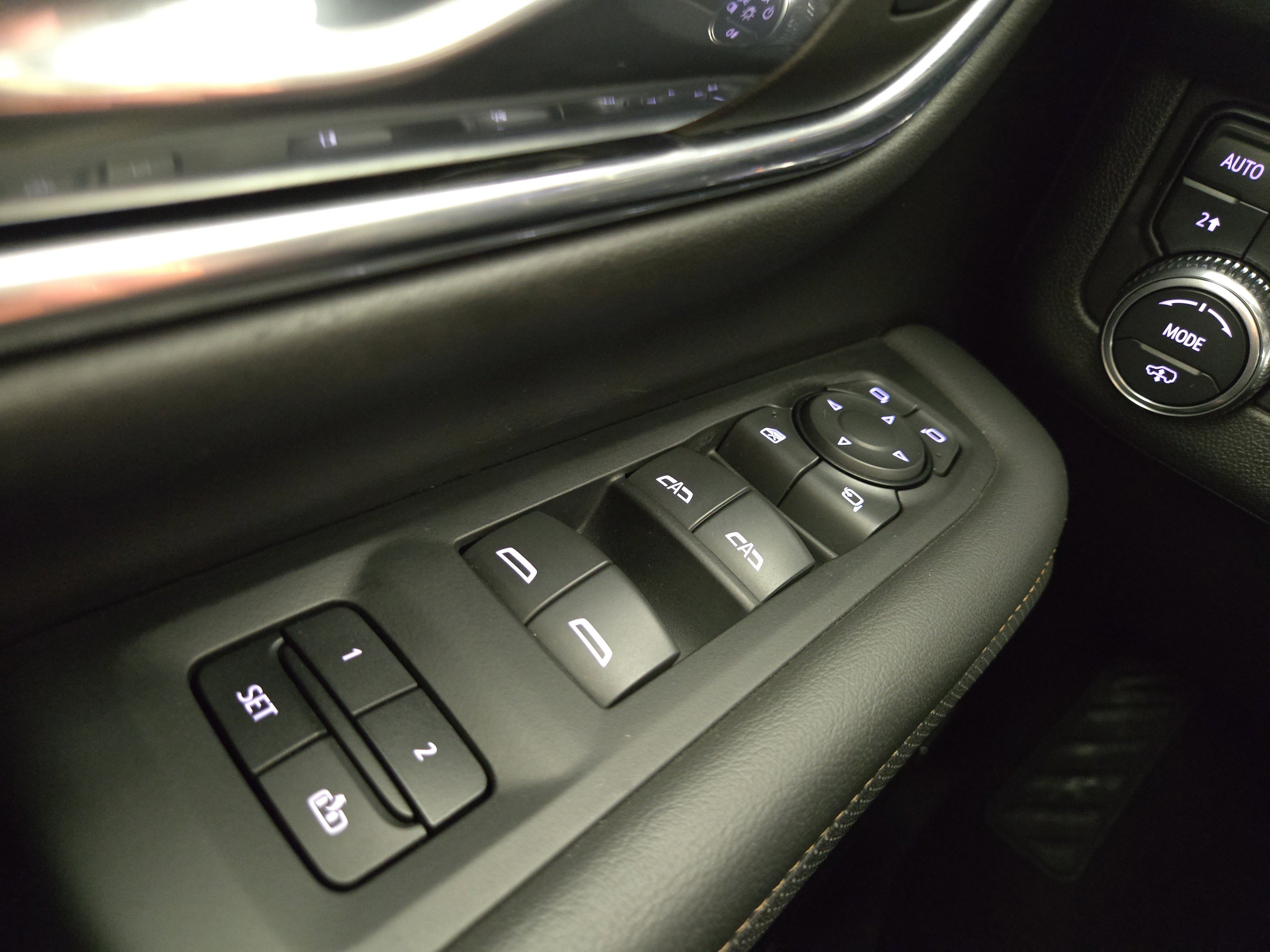 Certified 2023 GMC Yukon AT4 image 32