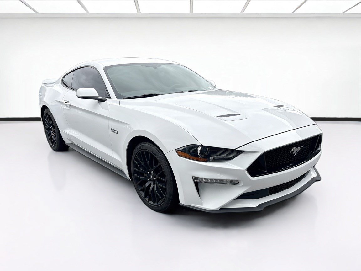 Used 2020 Ford Mustang GT RWD image 3