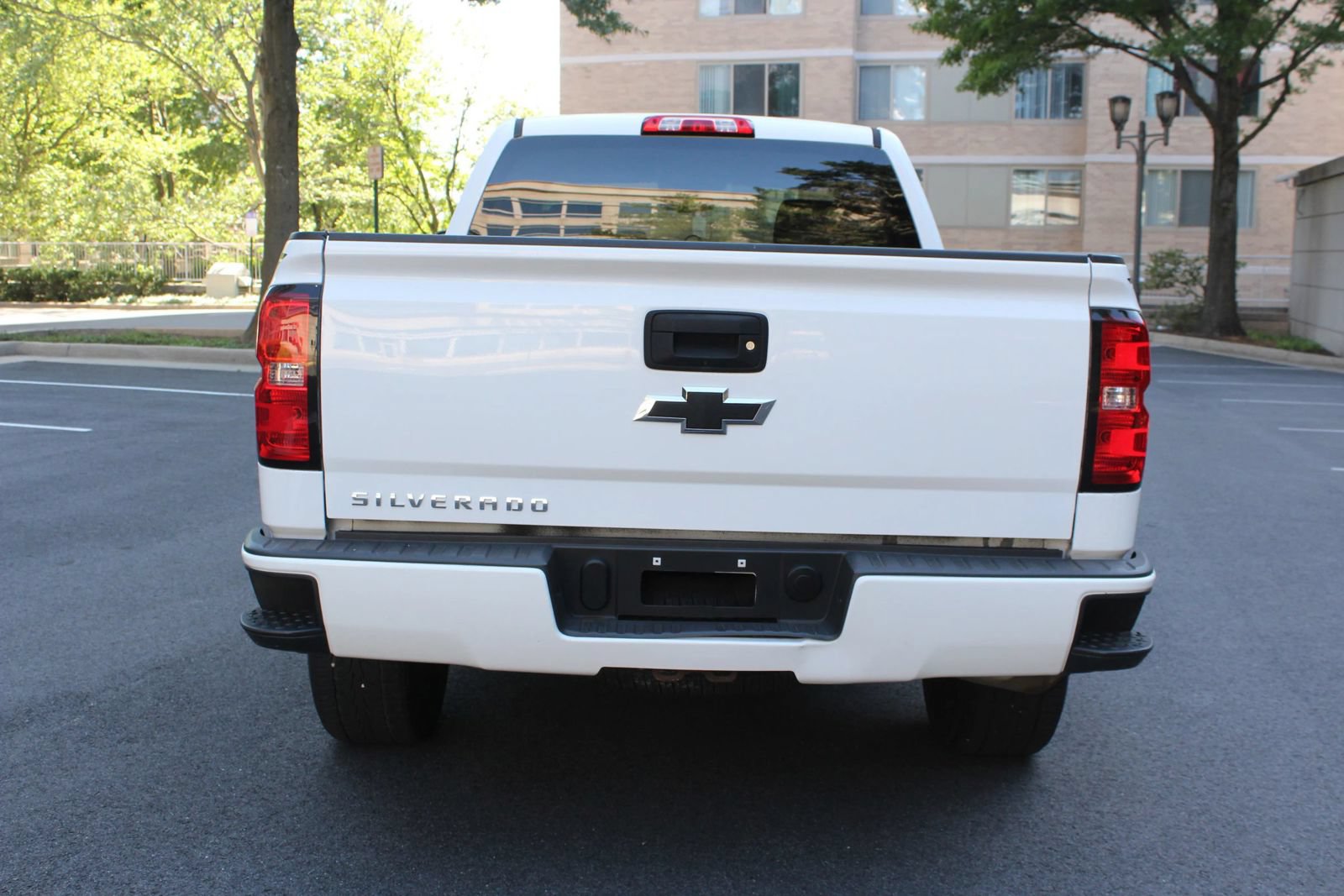 Used 2018 Chevrolet Silverado 1500 Custom RWD image 8