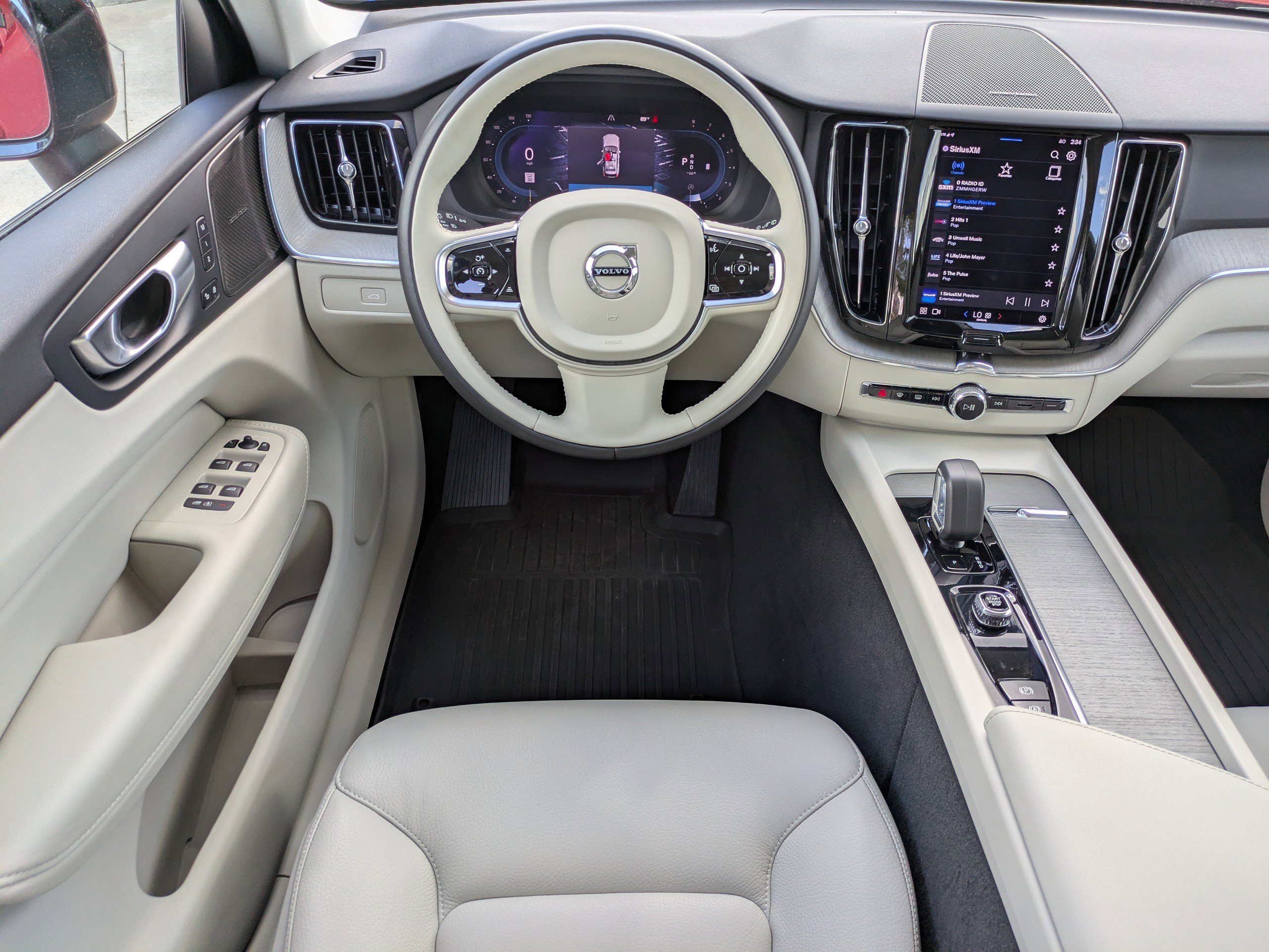 Used 2023 Volvo XC60 B5 Plus w/ Protection Package Premier image 12