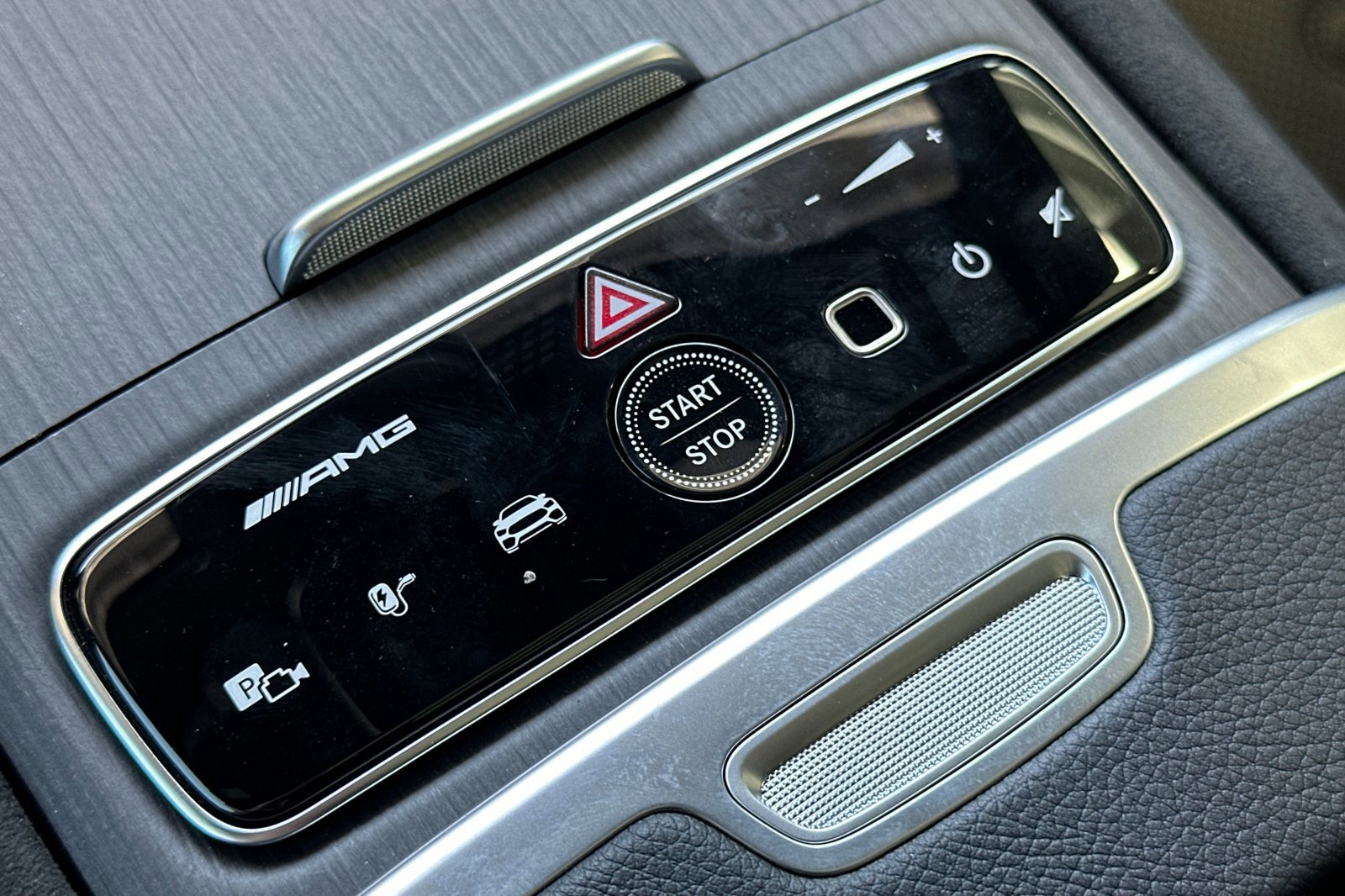 New 2025 Mercedes-Benz EQE AMG 4MATIC SUV image 32