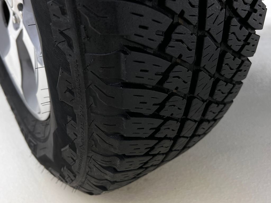 Used 2017 Jeep Wrangler Sahara w/ Connectivity Group image 26