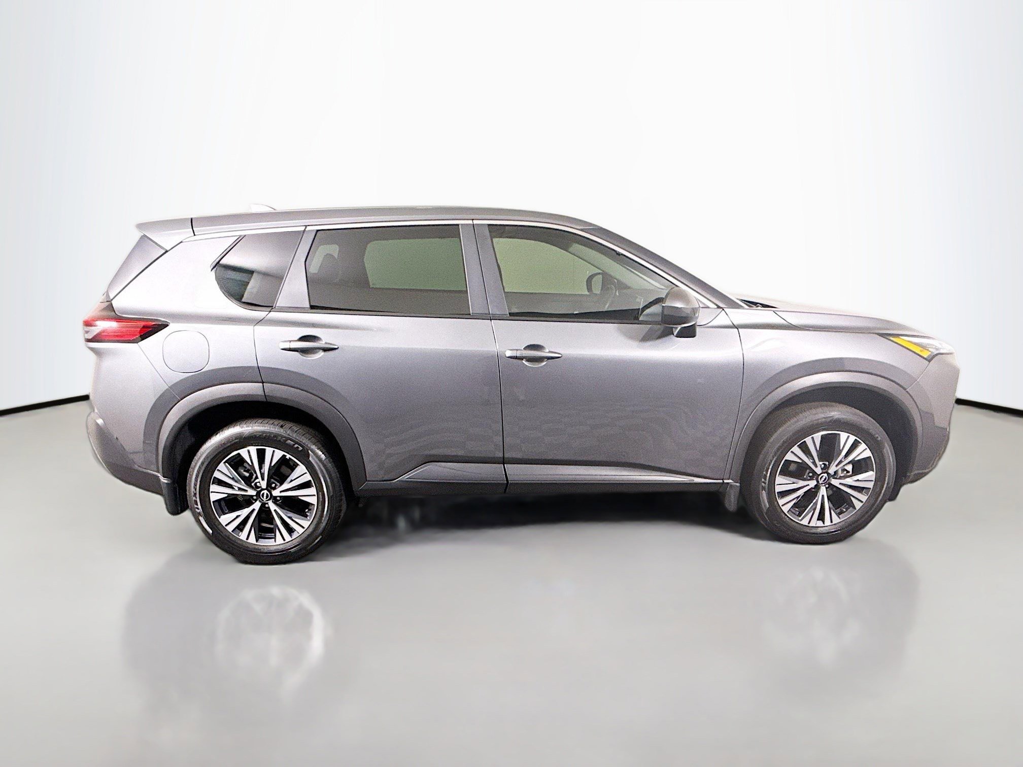 Used 2023 Nissan Rogue SV FWD image 11
