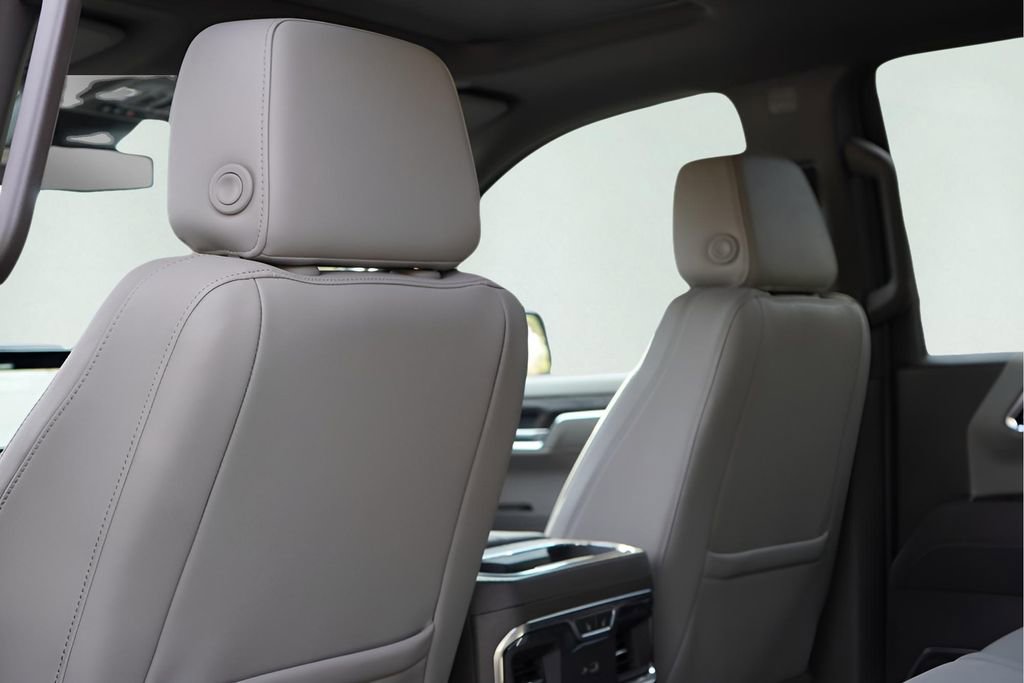 New 2026 GMC Sierra 1500 SLT image 22