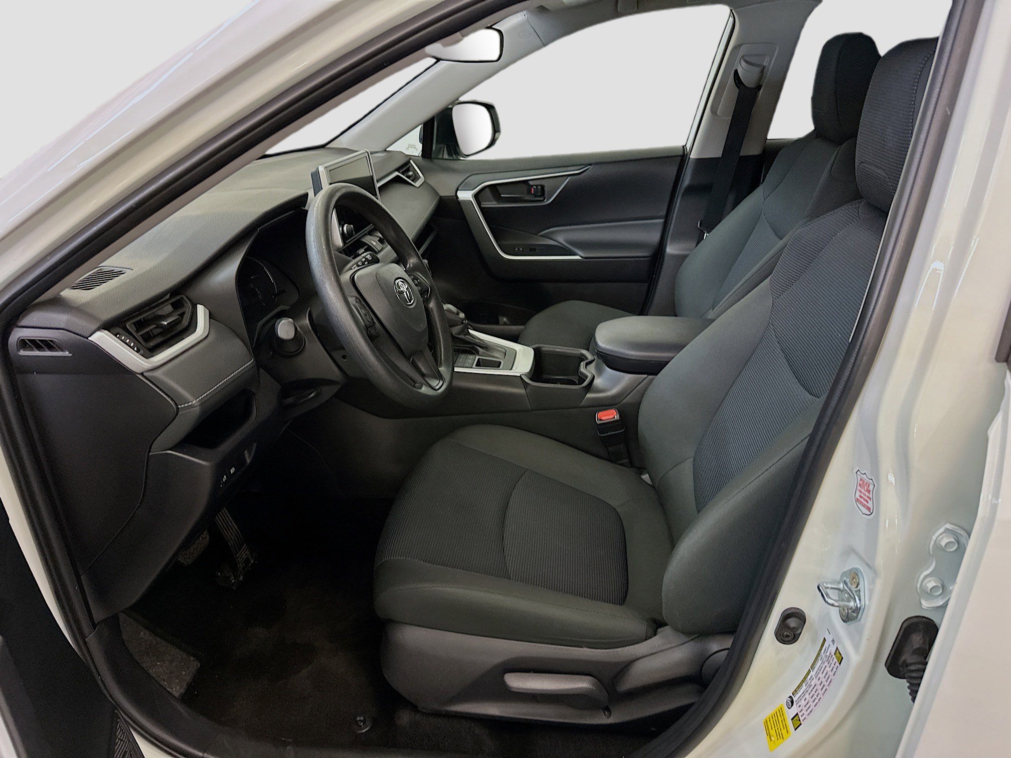 Used 2025 Toyota RAV4 LE image 13