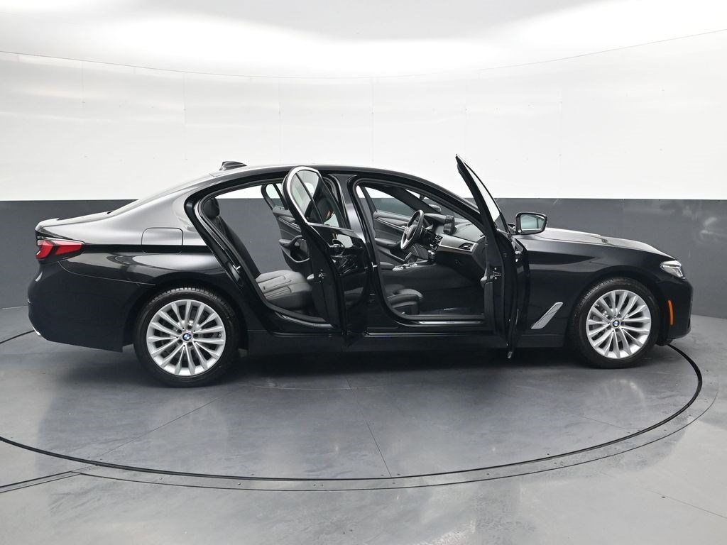 Used 2023 BMW 530i xDrive w/ Premium Package AWD/4WD image 33