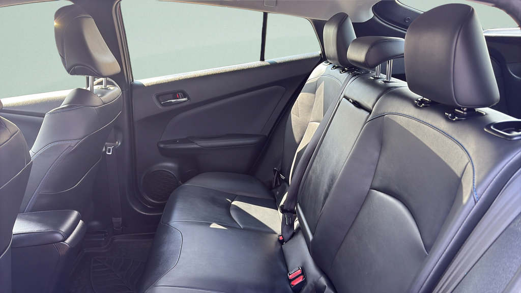 Used 2016 Toyota Prius Three Touring FWD image 15