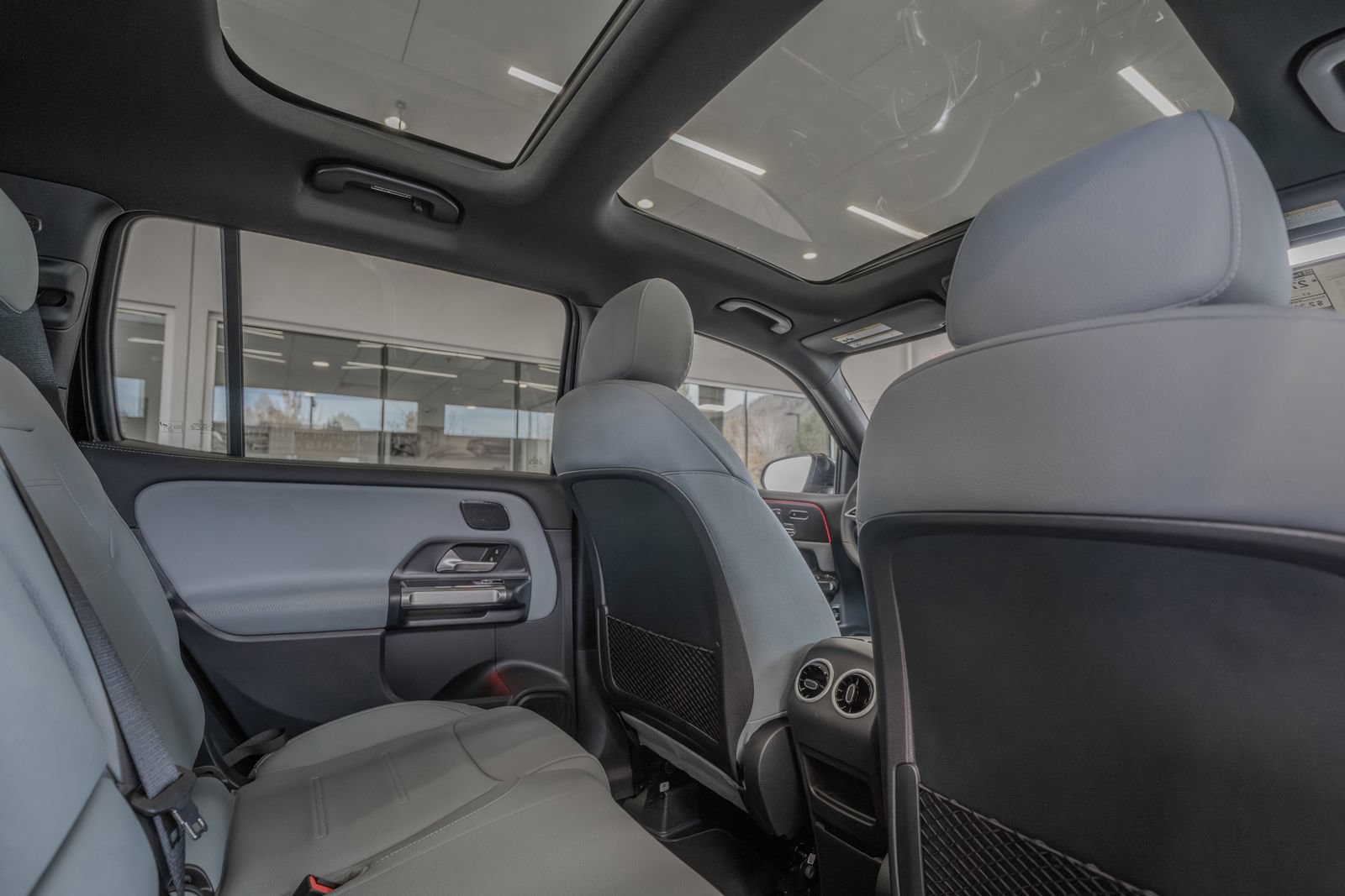 Used 2026 Mercedes-Benz GLB 250 4MATIC image 28