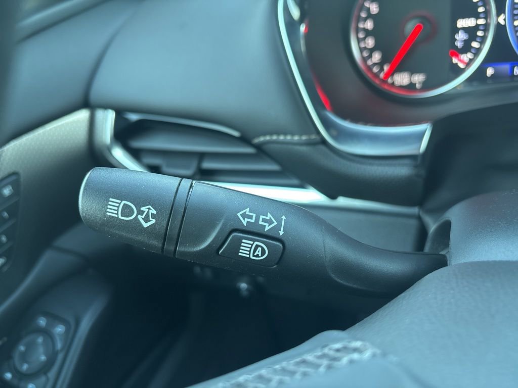 Used 2023 Chevrolet Traverse Premier image 22