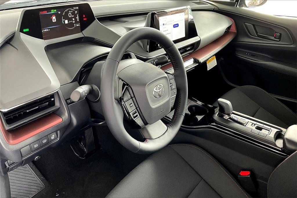 Used 2026 Toyota Prius Plug-In Hybrid image 6