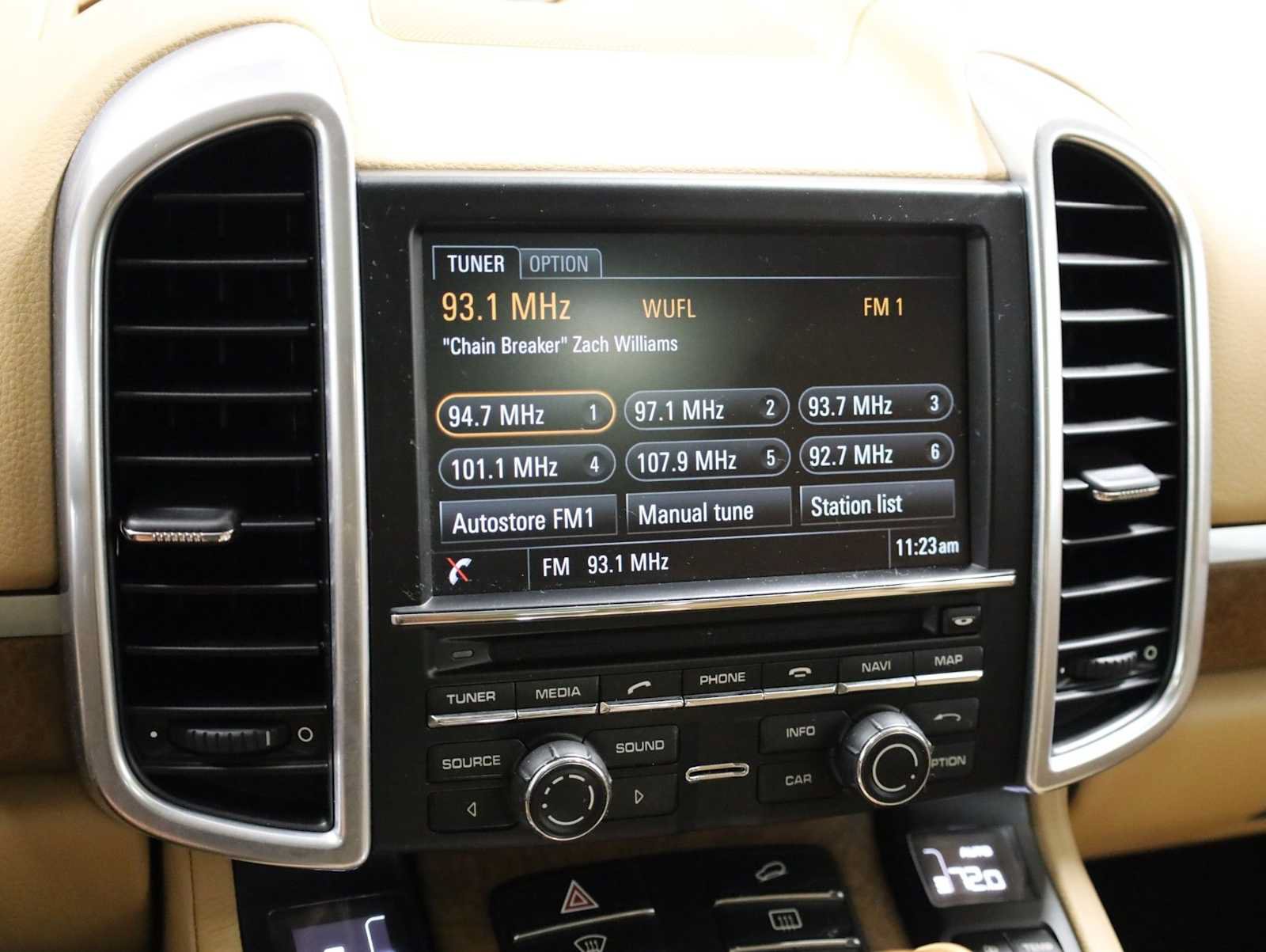 Used 2015 Porsche Cayenne S AWD/4WD image 32