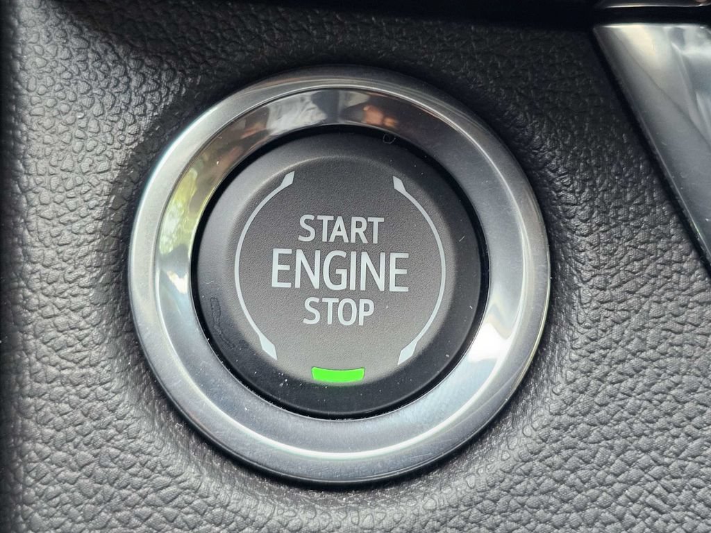 Used 2025 Buick Envista Sport Touring w/ Convenience I Package FWD image 28