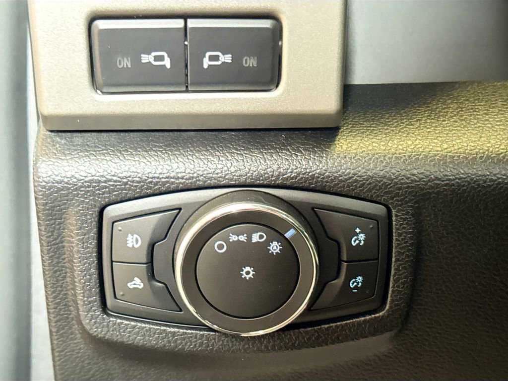 Used 2017 Ford F150 4x4 SuperCrew image 12