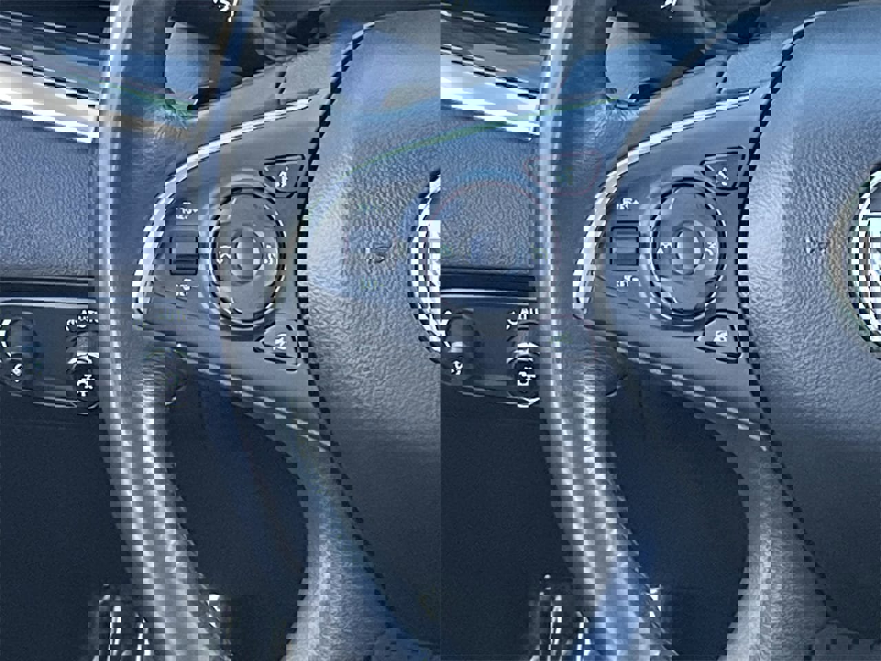 Used 2019 Buick Enclave Essence image 17