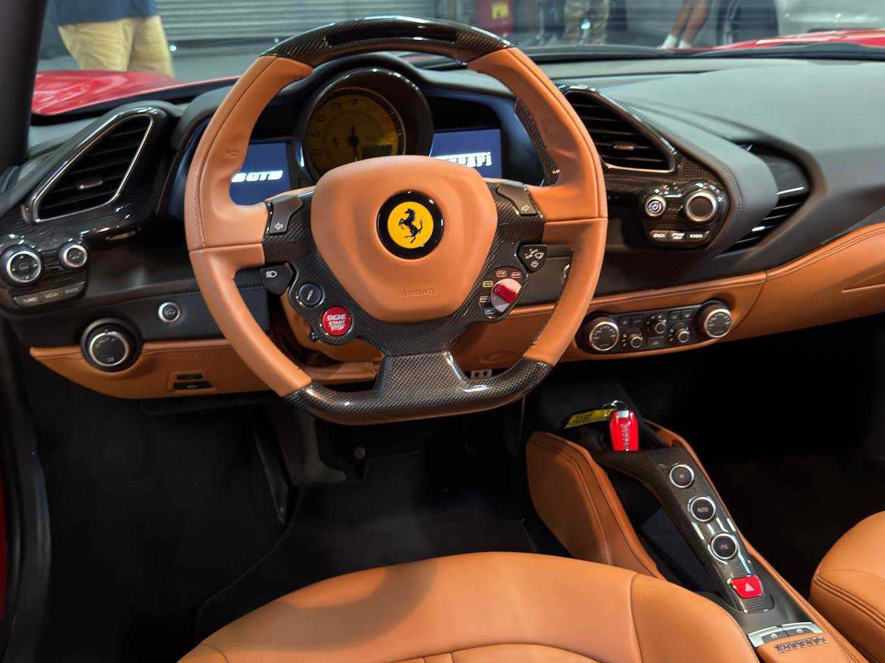 Used 2018 Ferrari 488 GTB RWD image 23