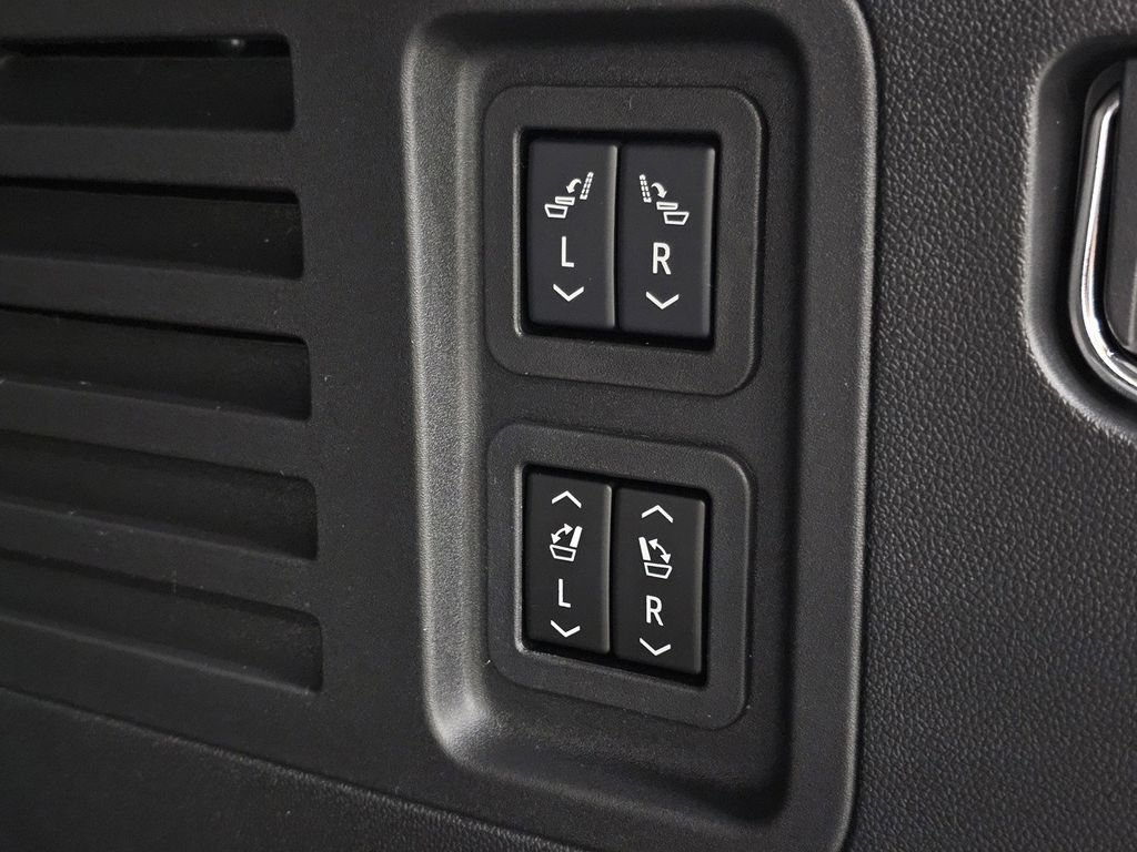 New 2026 Buick Enclave Sport Touring w/ Power Package FWD image 29