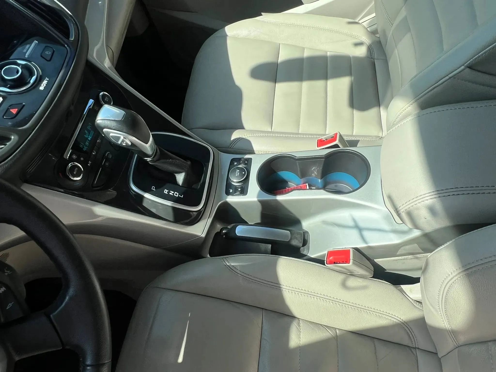 Used 2016 Ford C-MAX Energi SEL w/ Equipment Group 301A image 24