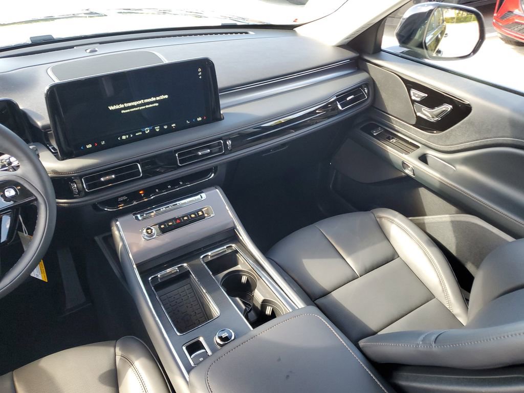 New 2025 Lincoln Aviator 2WD w/ Jet Appearance Package image 18