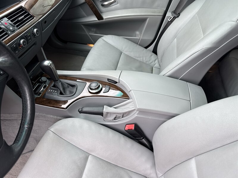 Used 2007 BMW 525i Sedan RWD image 23