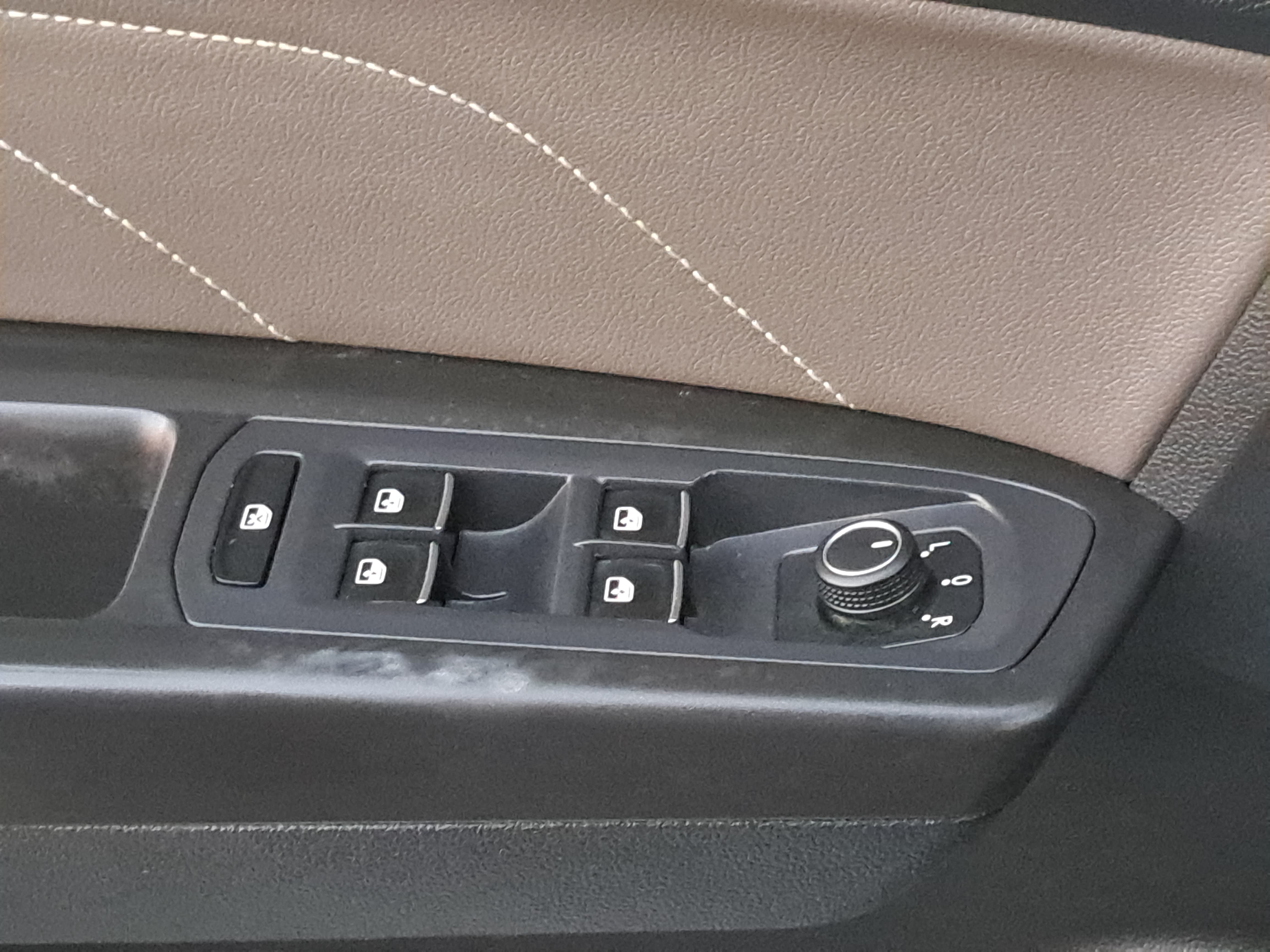 Used 2022 Volkswagen Atlas SE AWD/4WD image 29