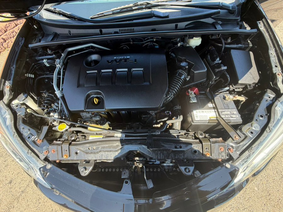 Used 2015 Toyota Corolla FWD image 14