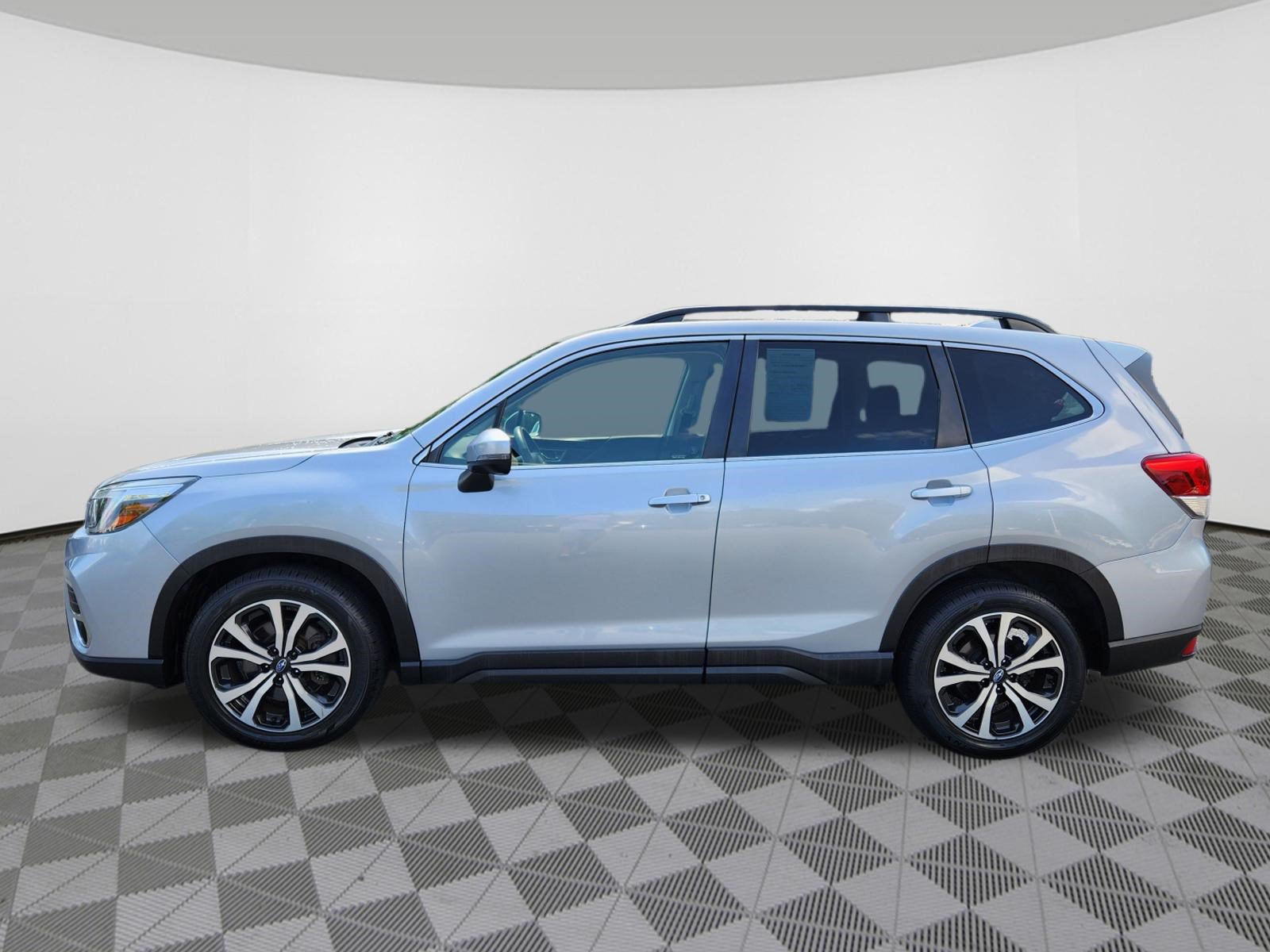Used 2020 Subaru Forester Limited w/ Popular Package #3 AWD/4WD image 5