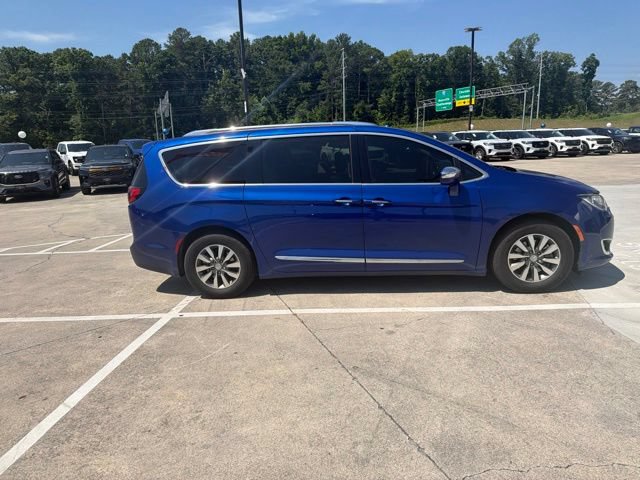 Used 2020 Chrysler Pacifica Limited FWD image 22
