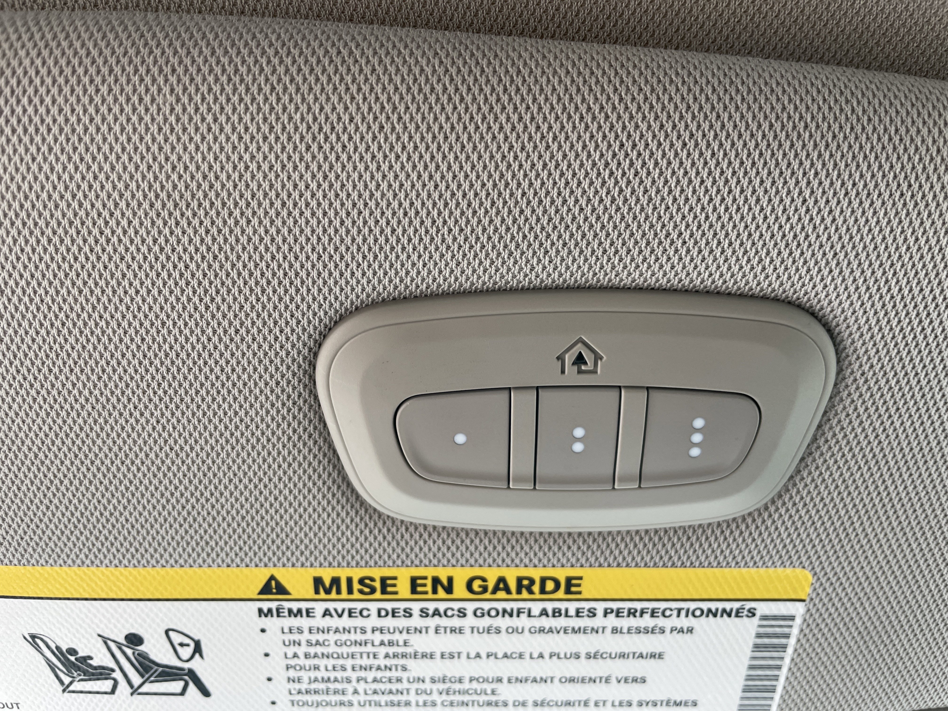 Used 2022 Chrysler Pacifica Touring-L image 48