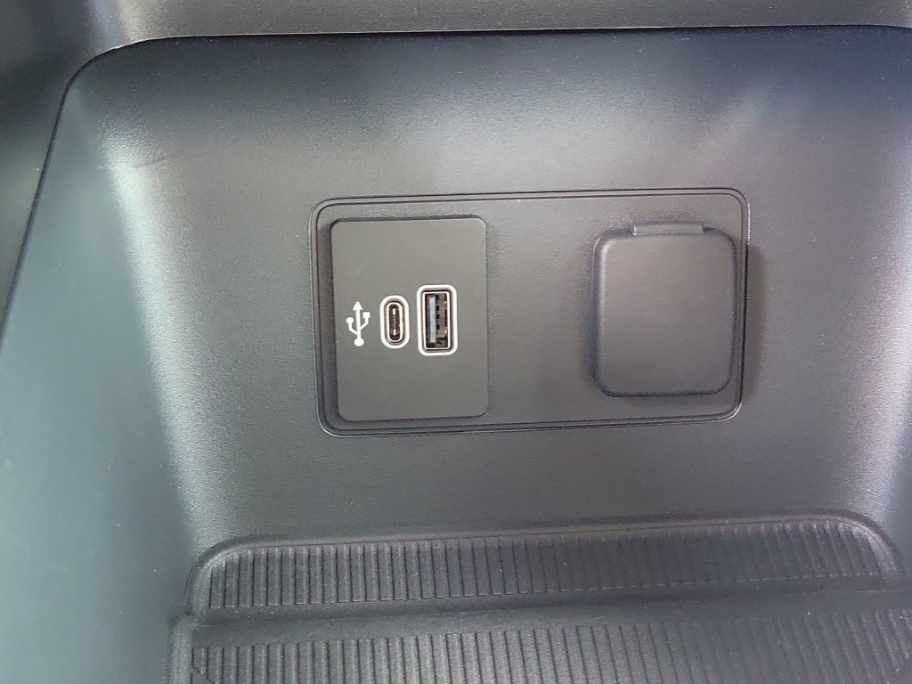 Used 2026 Ford Explorer ST RWD image 18