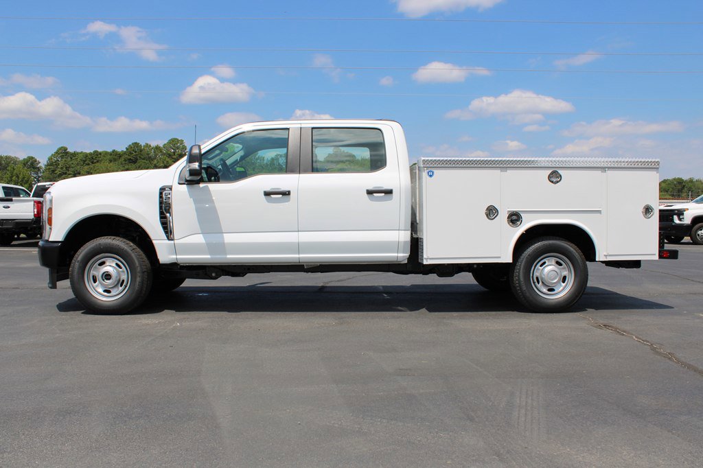 Used 2025 Ford F250 XL image 6