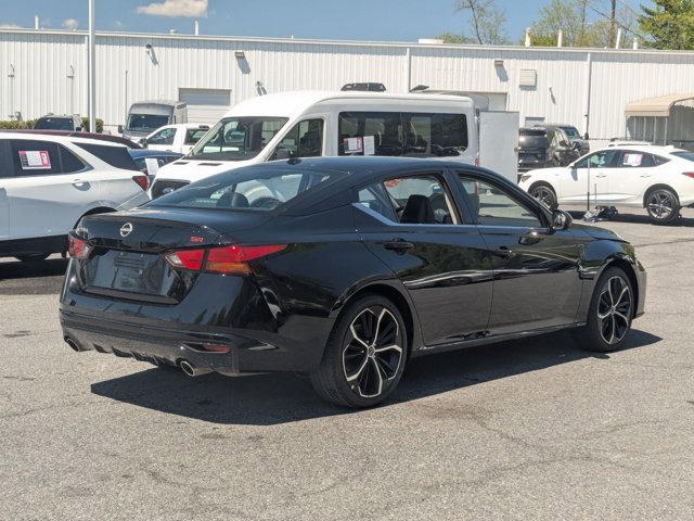 Used 2024 Nissan Altima 2.5 SR FWD image 5