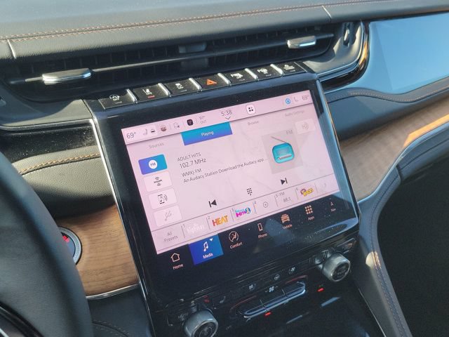 Used 2025 Jeep Grand Cherokee L Summit AWD/4WD image 29
