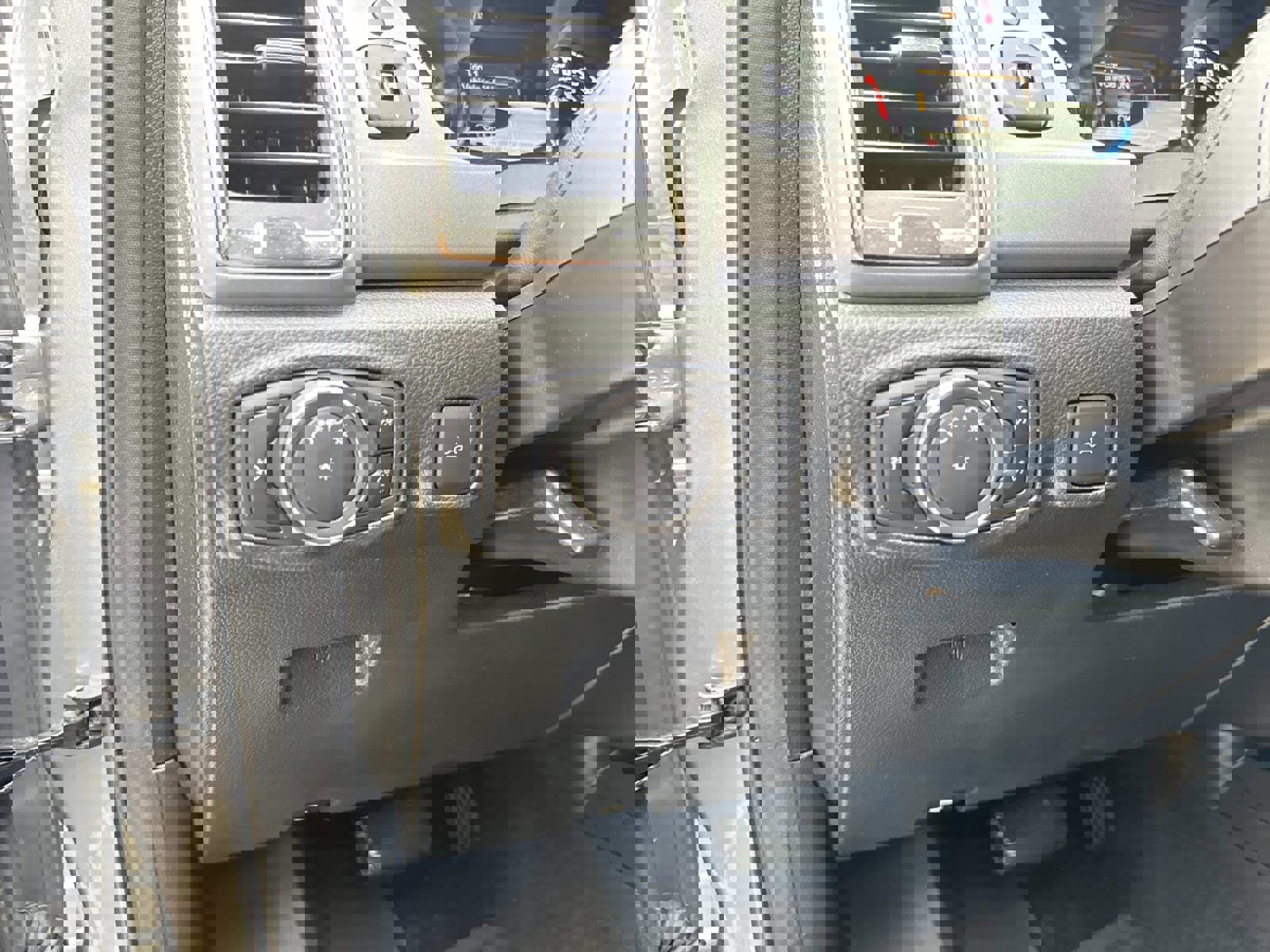 Used 2023 Ford Ranger XLT w/ Equipment Group 301A Mid image 20