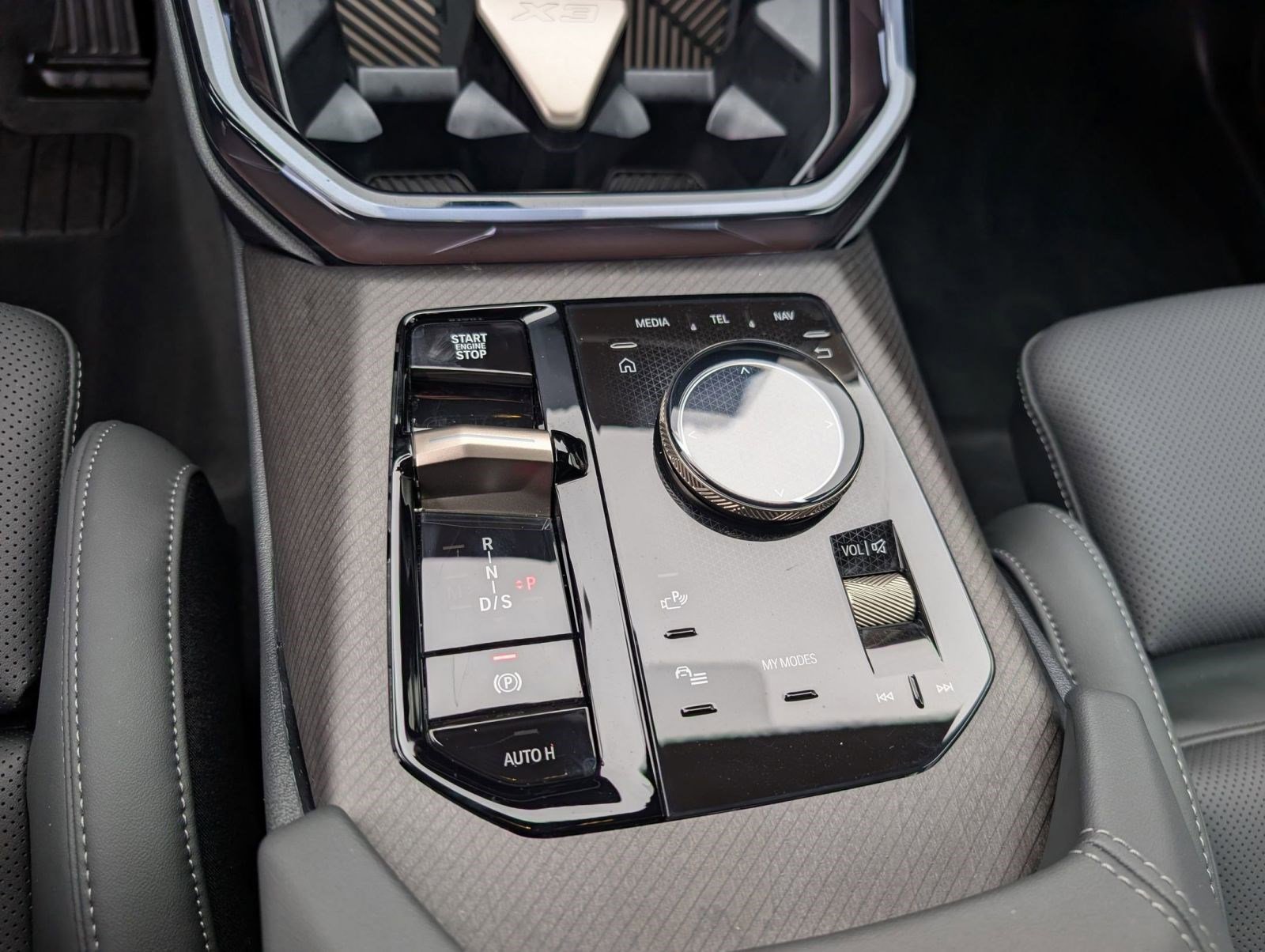 Certified 2025 BMW X3 xDrive30i w/ Premium Package image 19