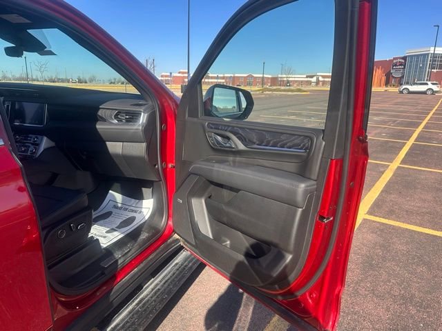 Used 2024 GMC Yukon XL Denali w/ Advanced Technology Package image 36