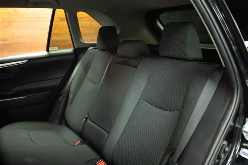 Used 2024 Toyota RAV4 LE AWD/4WD image 10