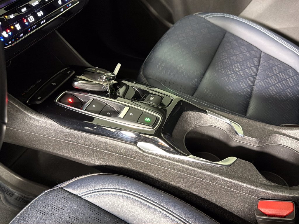 Certified 2023 Chevrolet Bolt EUV Premier FWD image 24