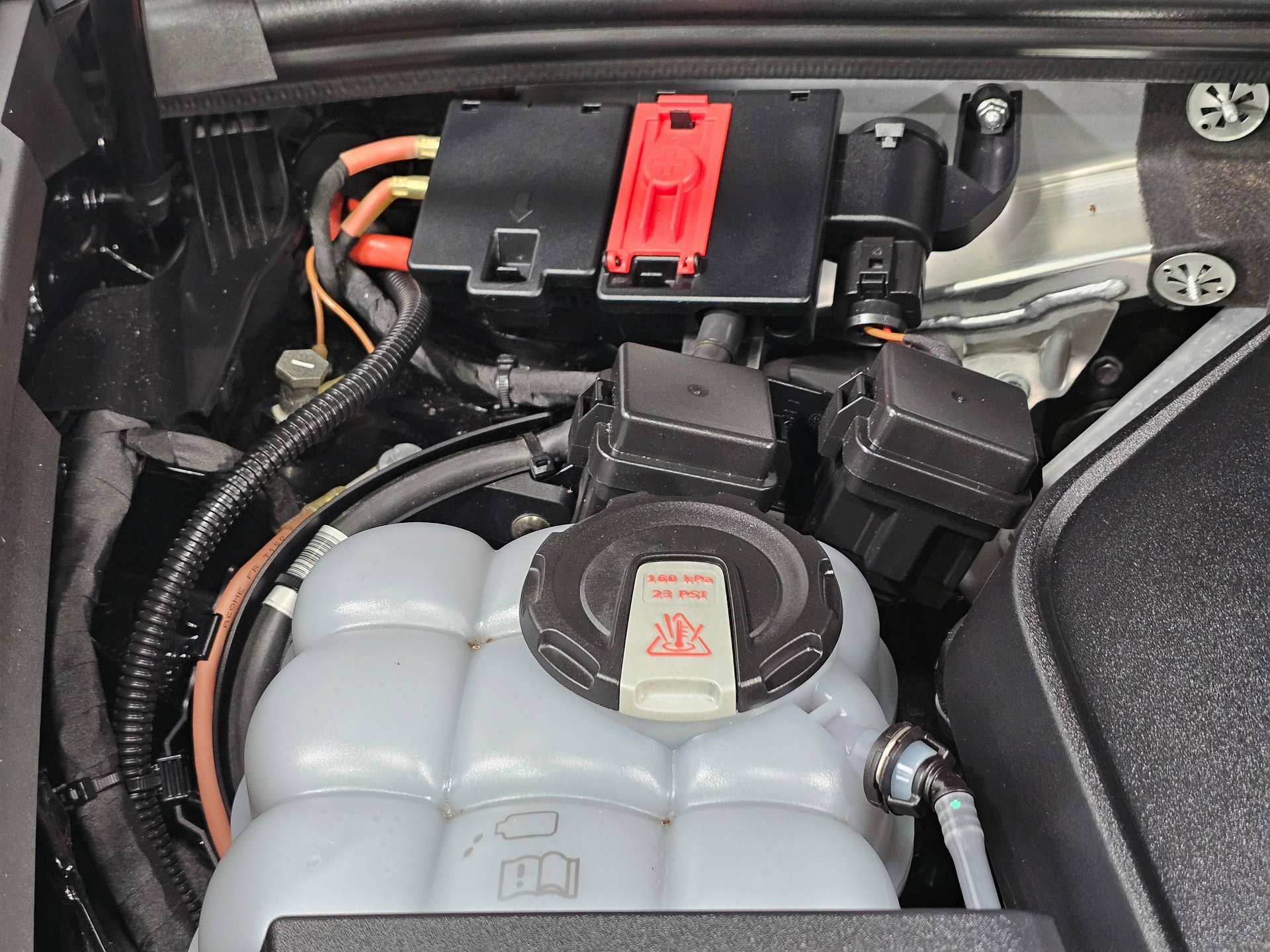 Used 2023 Bentley Bentayga Extended Wheelbase image 58