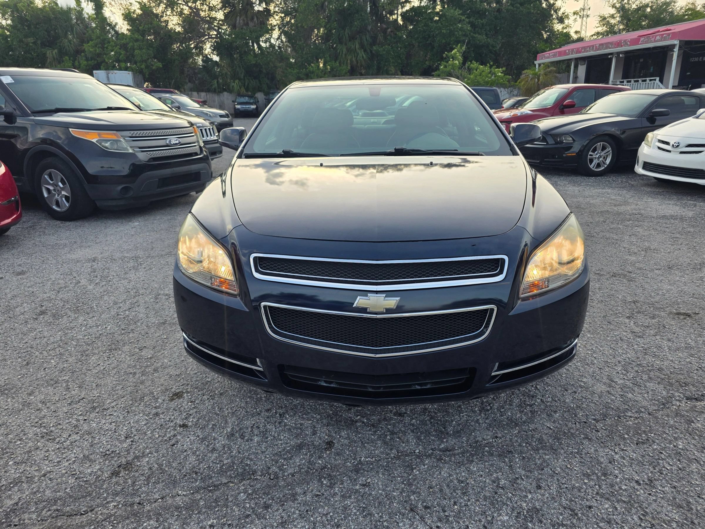 Used 2010 Chevrolet Malibu LT w/ Premium Mat Package FWD image 2