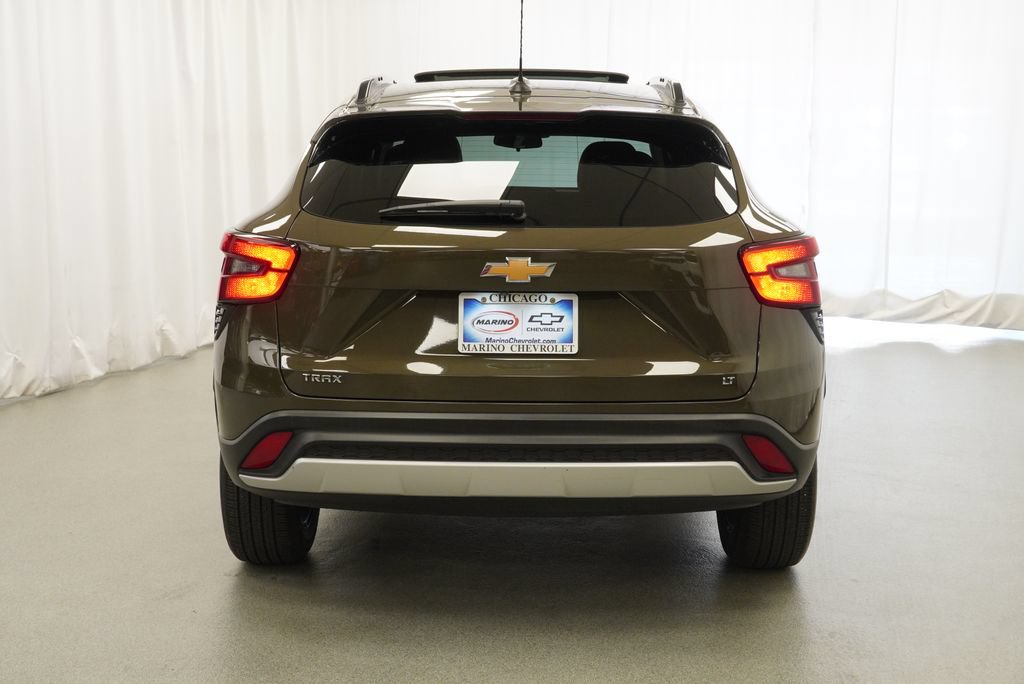 Certified 2024 Chevrolet Trax LT w/ Sunroof Package FWD image 38