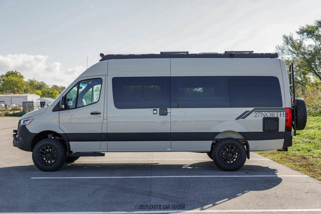 Used 2025 Mercedes-Benz Sprinter 2500 image 3