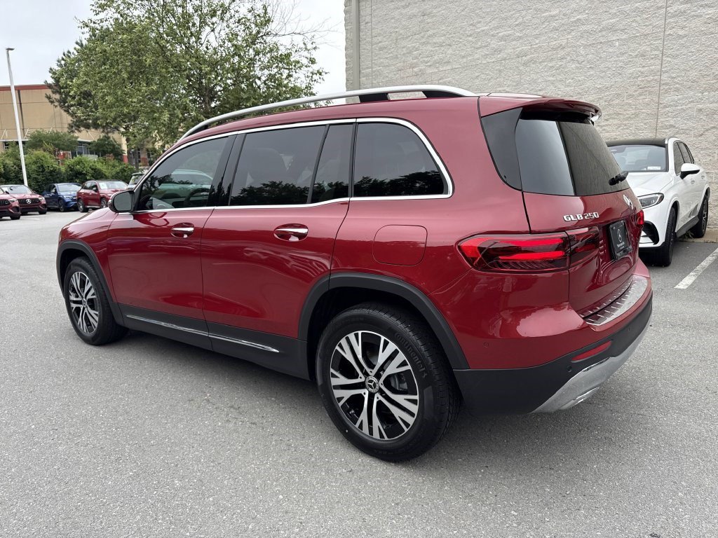 Certified 2025 Mercedes-Benz GLB 250 image 5