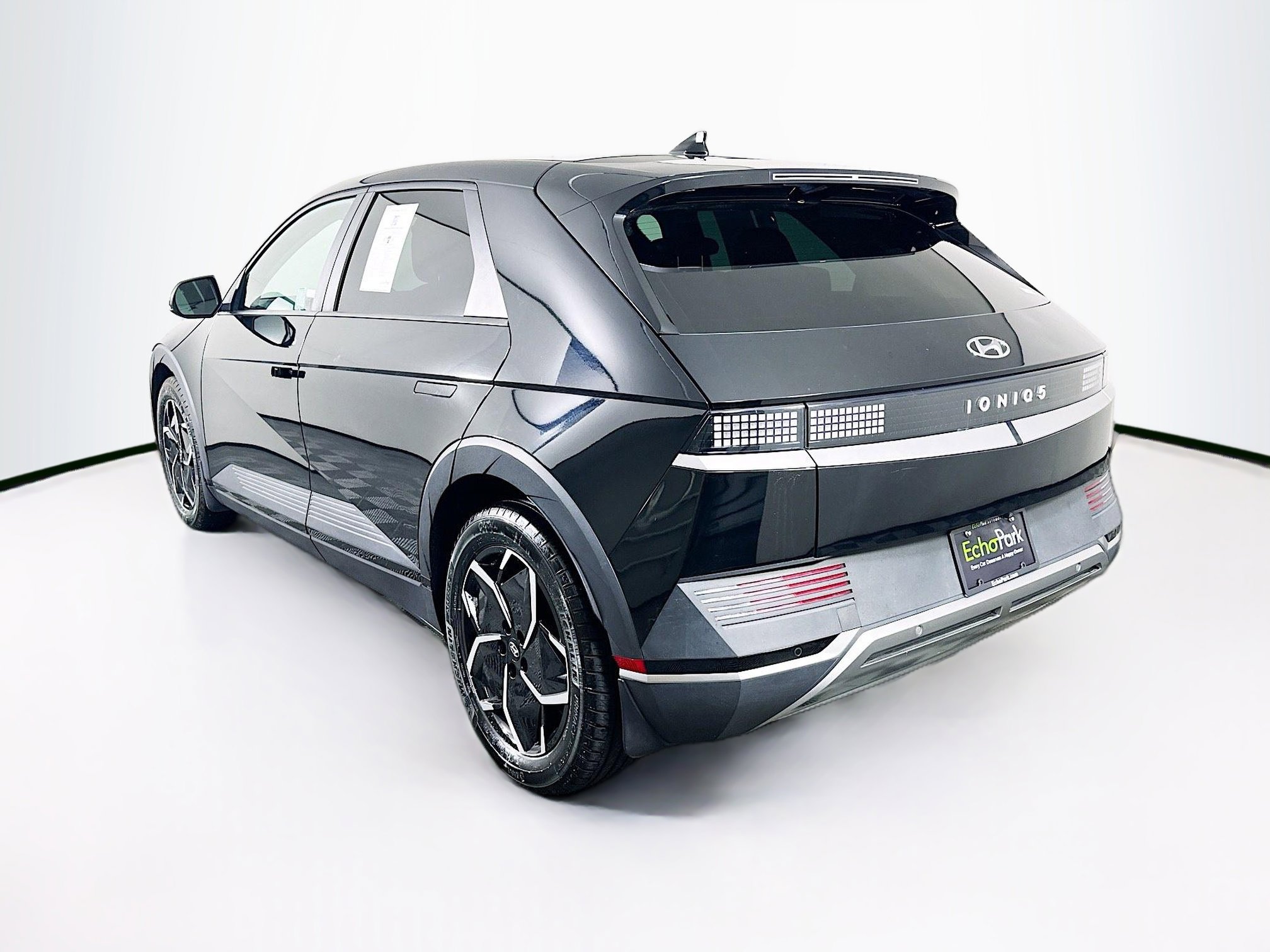 Used 2024 Hyundai Ioniq 5 SEL image 5